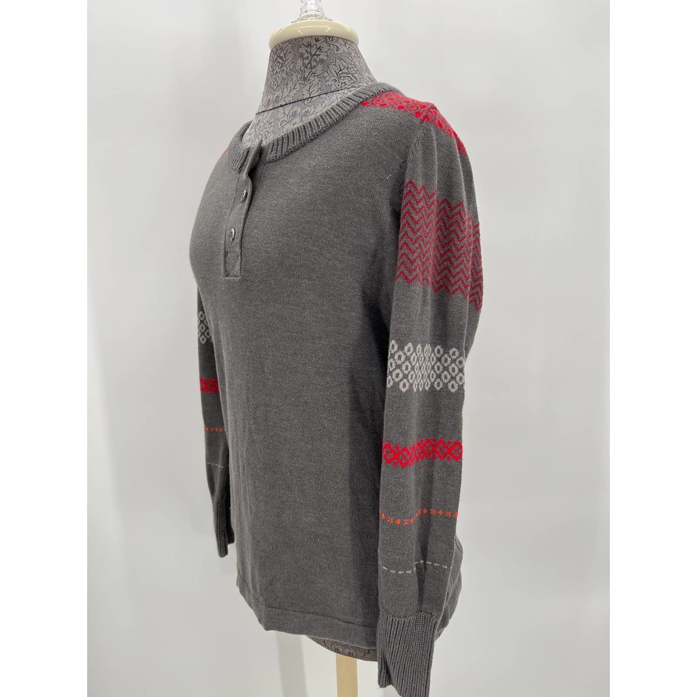 Woolrich Women's  3 button sweater size Medium grey with red detailing